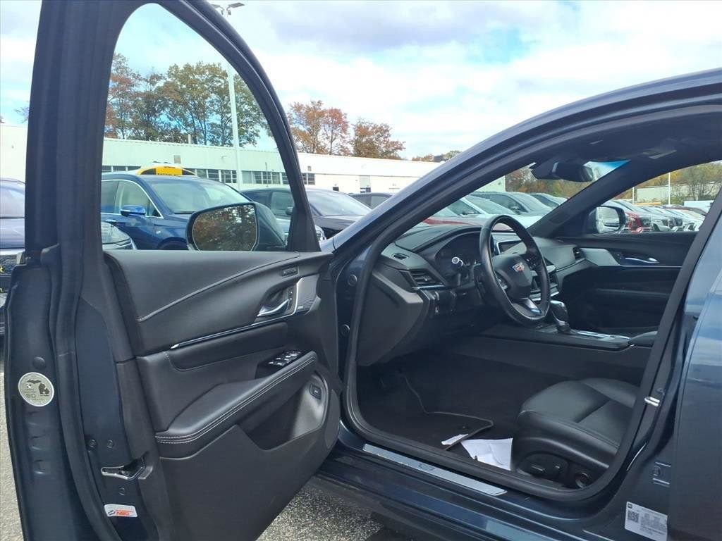 2022 Cadillac CT4 Premium Luxury