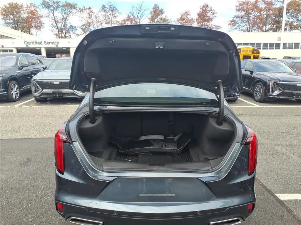 2022 Cadillac CT4 Premium Luxury