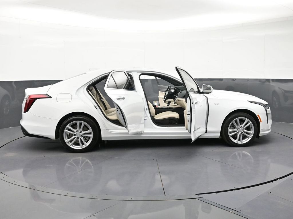 2023 Cadillac CT4 Luxury