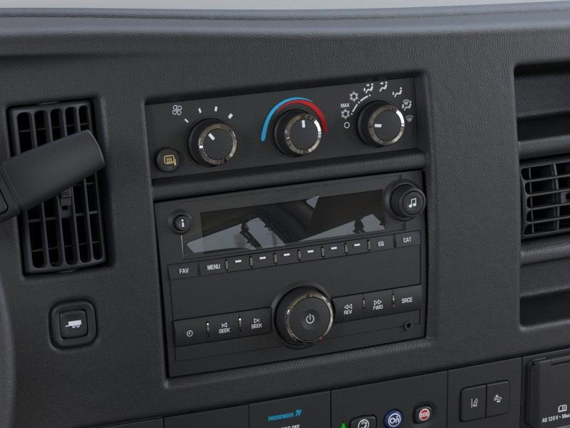 2025 GMC Savana Passenger LT