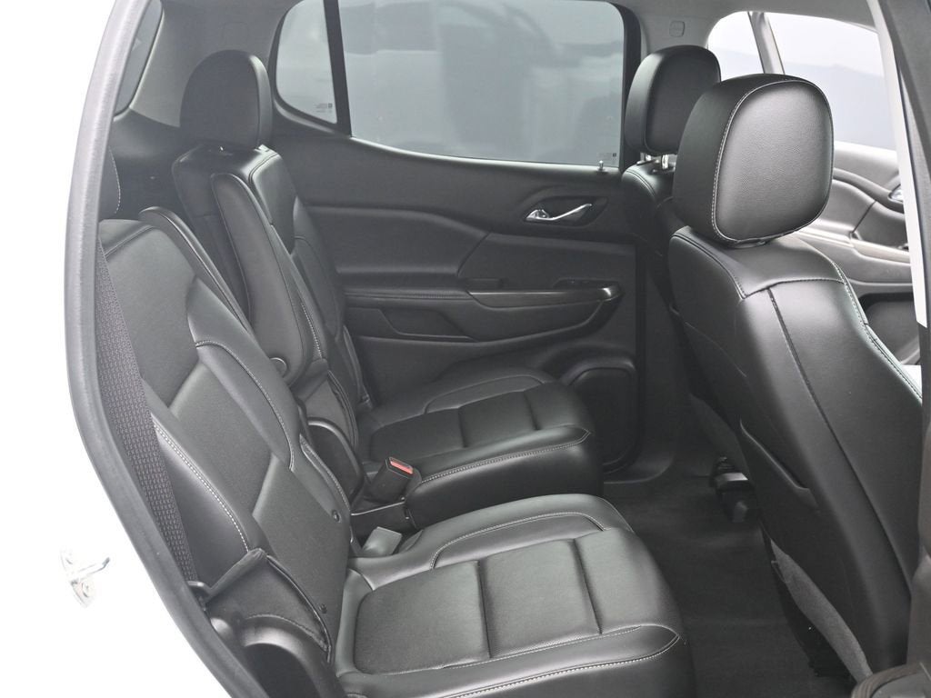 2022 GMC Acadia SLT