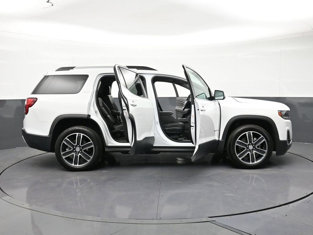 2022 GMC Acadia SLT