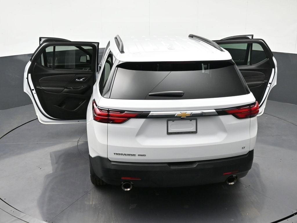 2022 Chevrolet Traverse LT Cloth