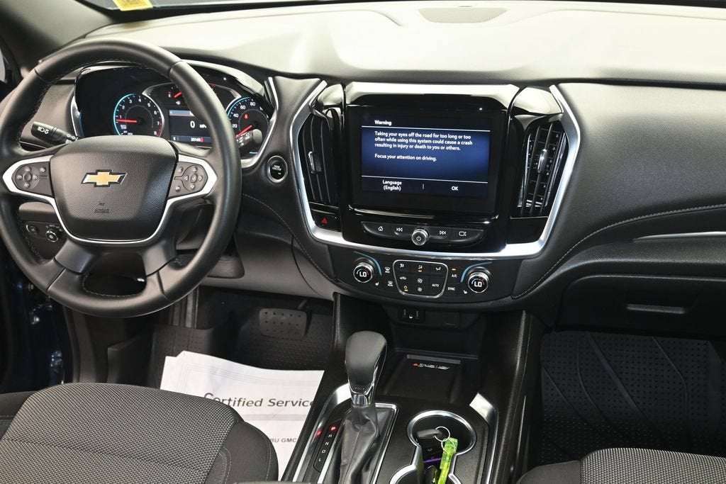 2023 Chevrolet Traverse LT Cloth