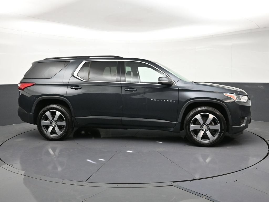 2021 Chevrolet Traverse LT Leather