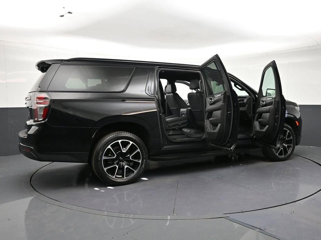 2023 Chevrolet Suburban RST