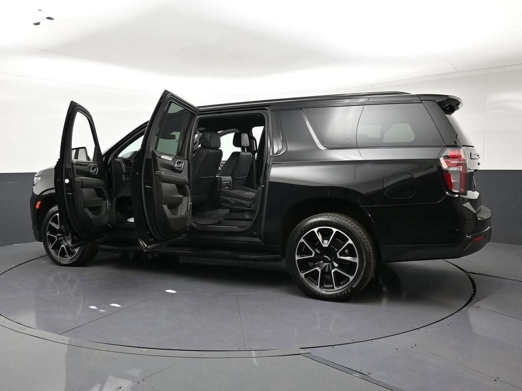 2023 Chevrolet Suburban RST