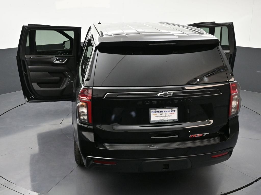 2023 Chevrolet Suburban RST
