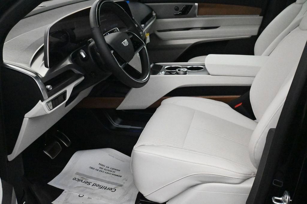 2026 Cadillac VISTIQ Luxury