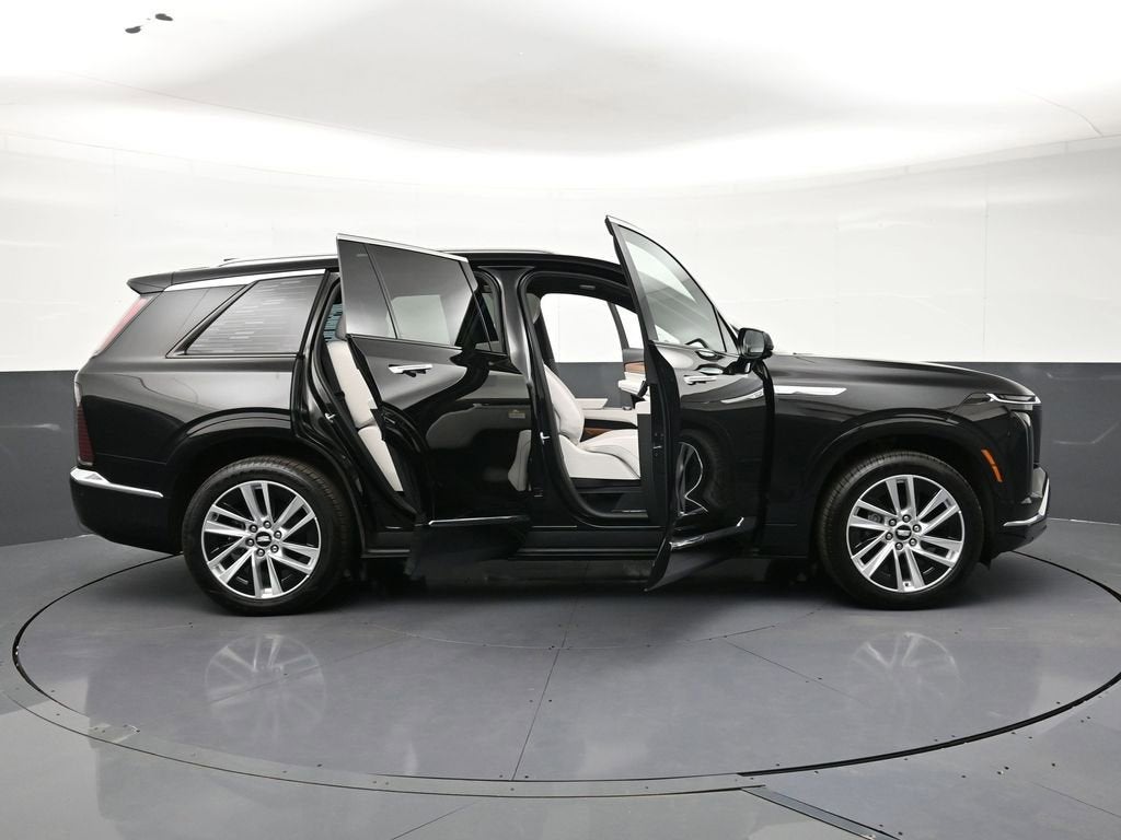 2026 Cadillac VISTIQ Luxury