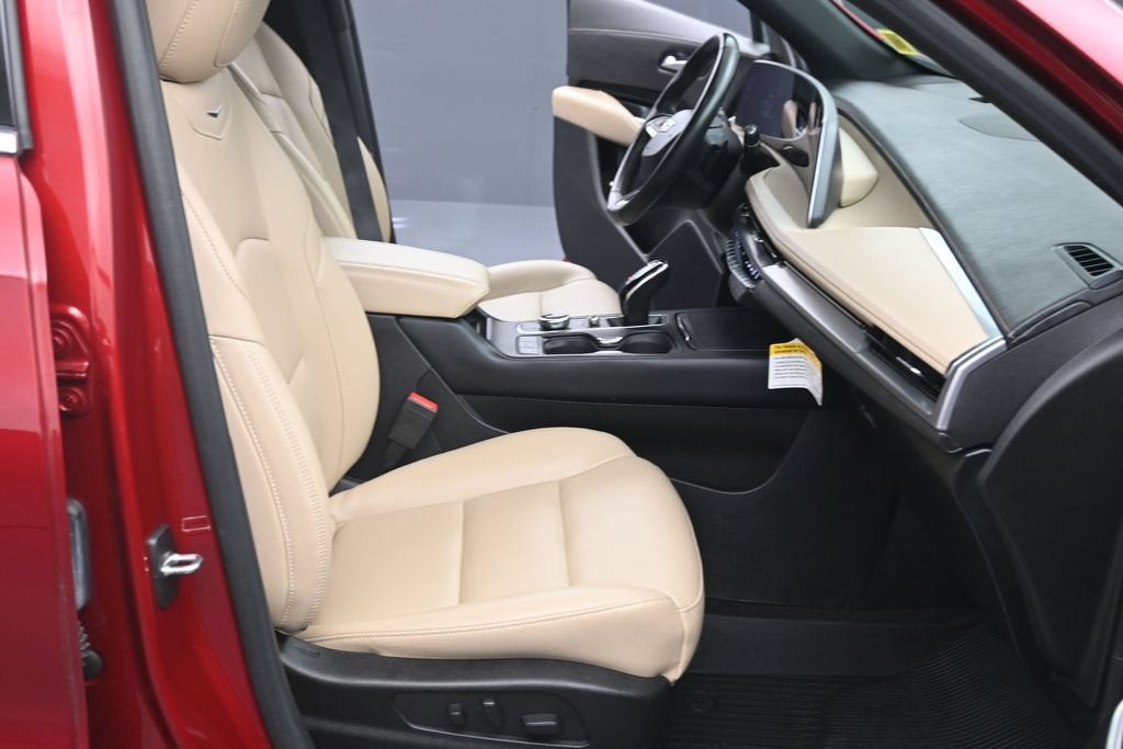 2024 Cadillac XT4 Luxury