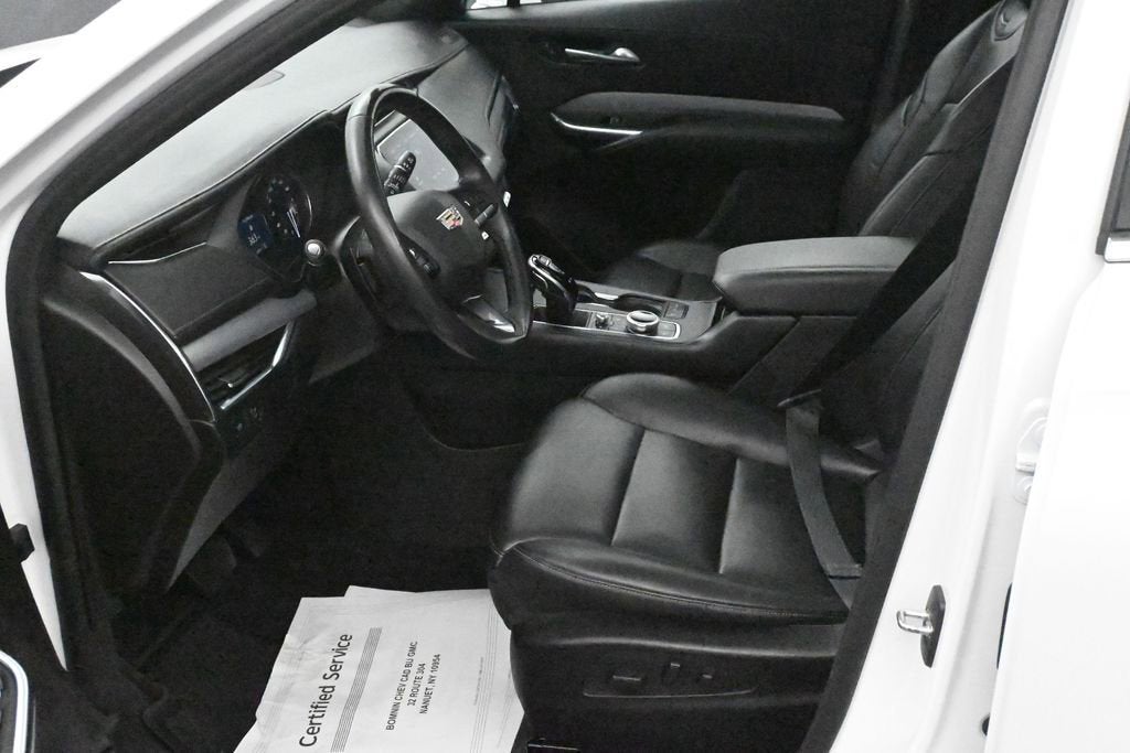 2023 Cadillac XT4 Premium Luxury