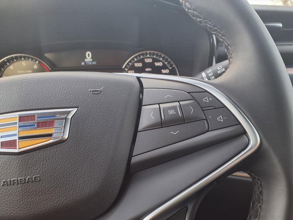 2025 Cadillac XT5 Luxury