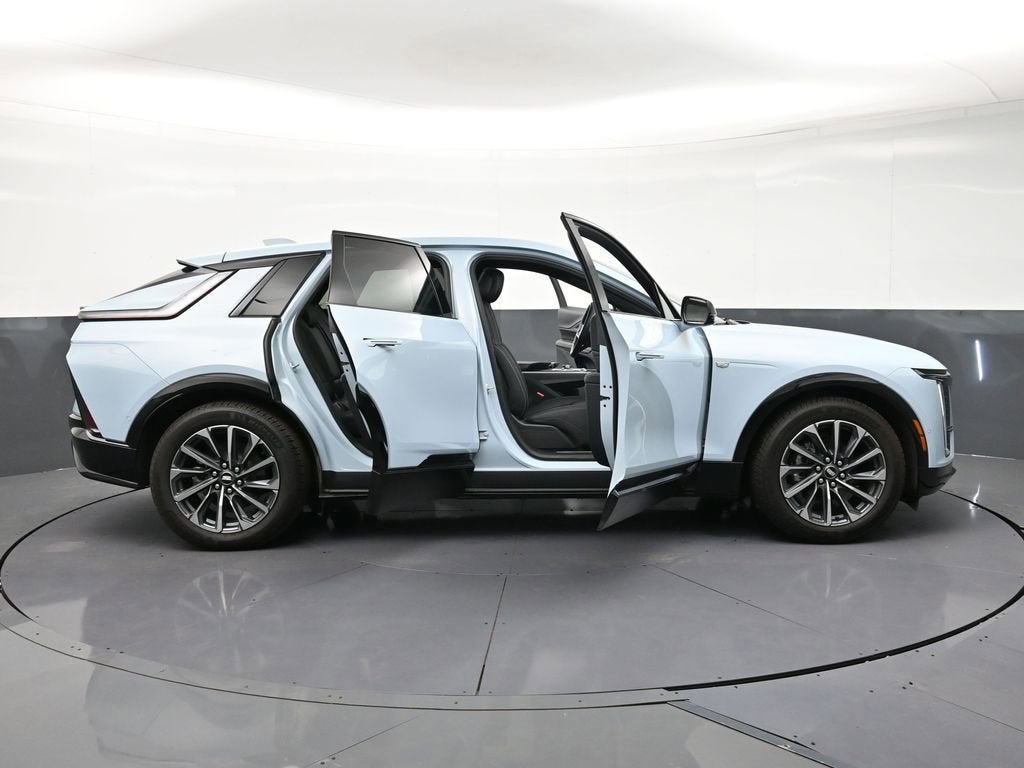 2025 Cadillac LYRIQ Sport 1