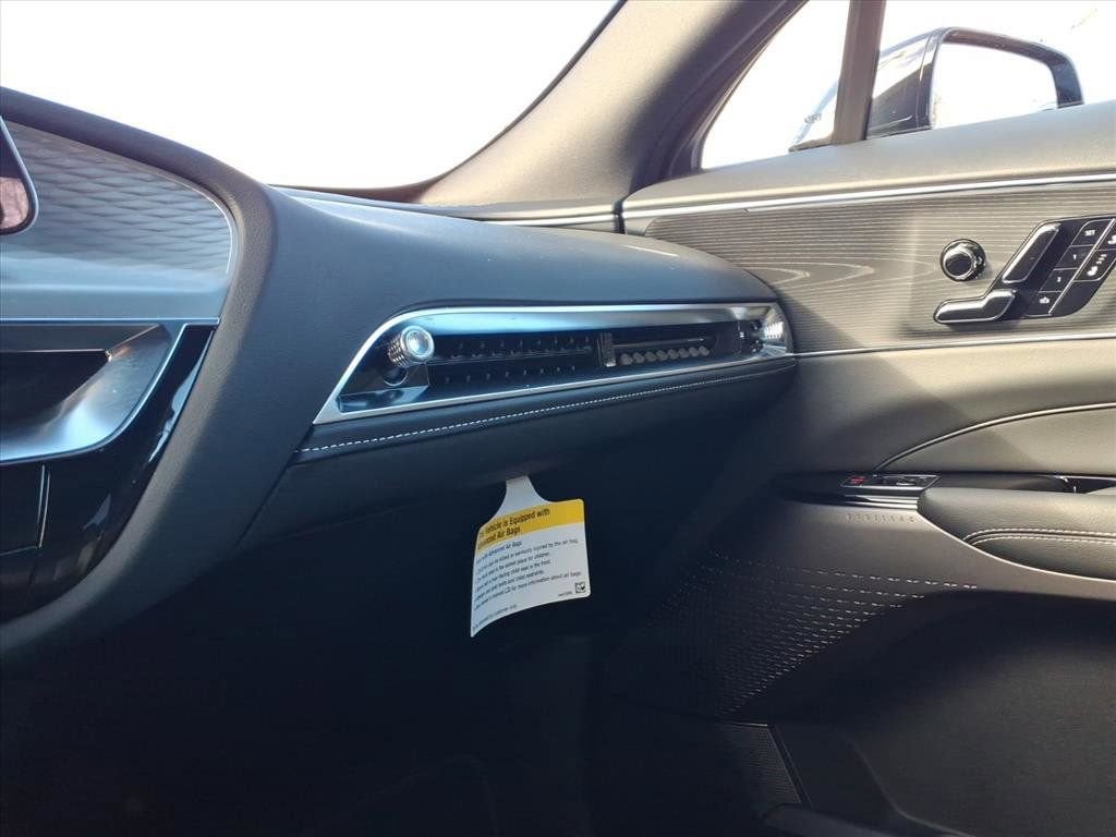 2025 Cadillac LYRIQ Sport 1