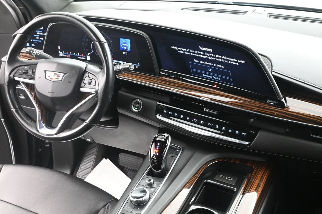 2022 Cadillac Escalade Luxury