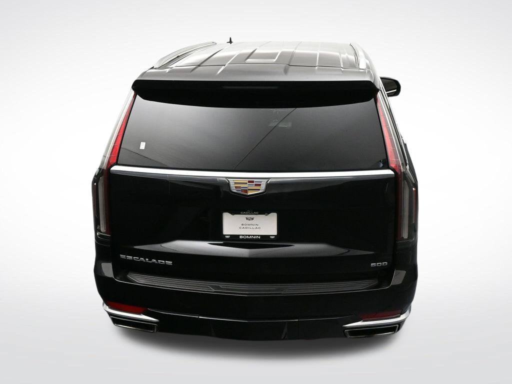 2022 Cadillac Escalade Luxury