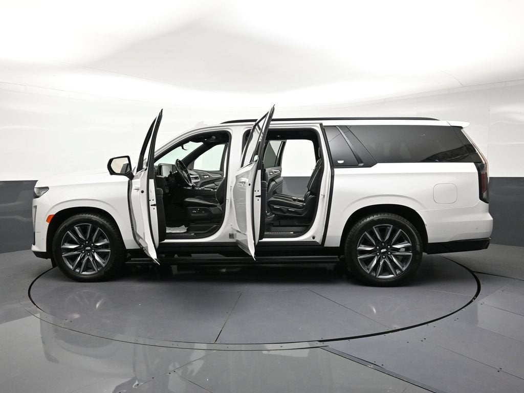 2022 Cadillac Escalade ESV Sport