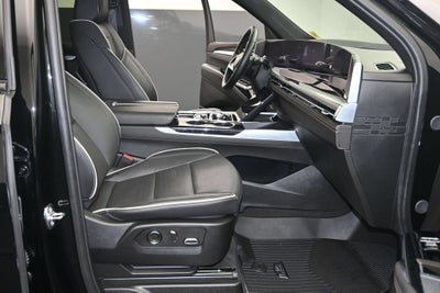 2025 Cadillac Escalade ESV Sport
