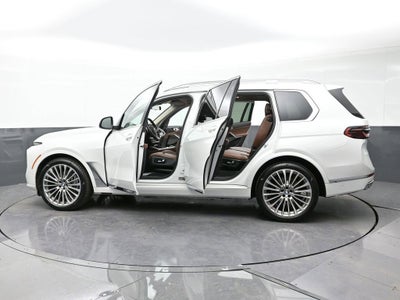 2023 BMW X7 xDrive40i