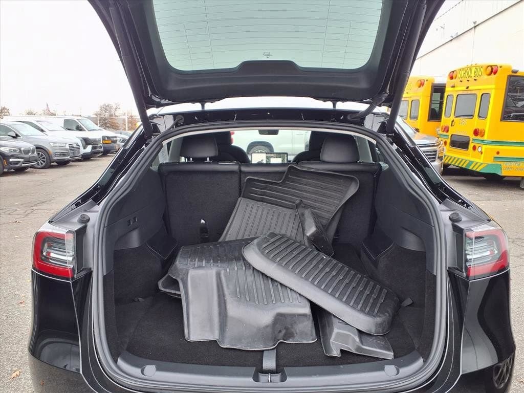 2025 Tesla Model Y Long Range