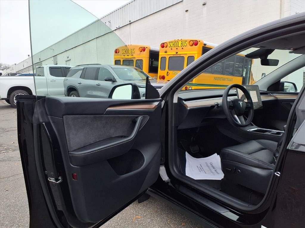 2025 Tesla Model Y Long Range