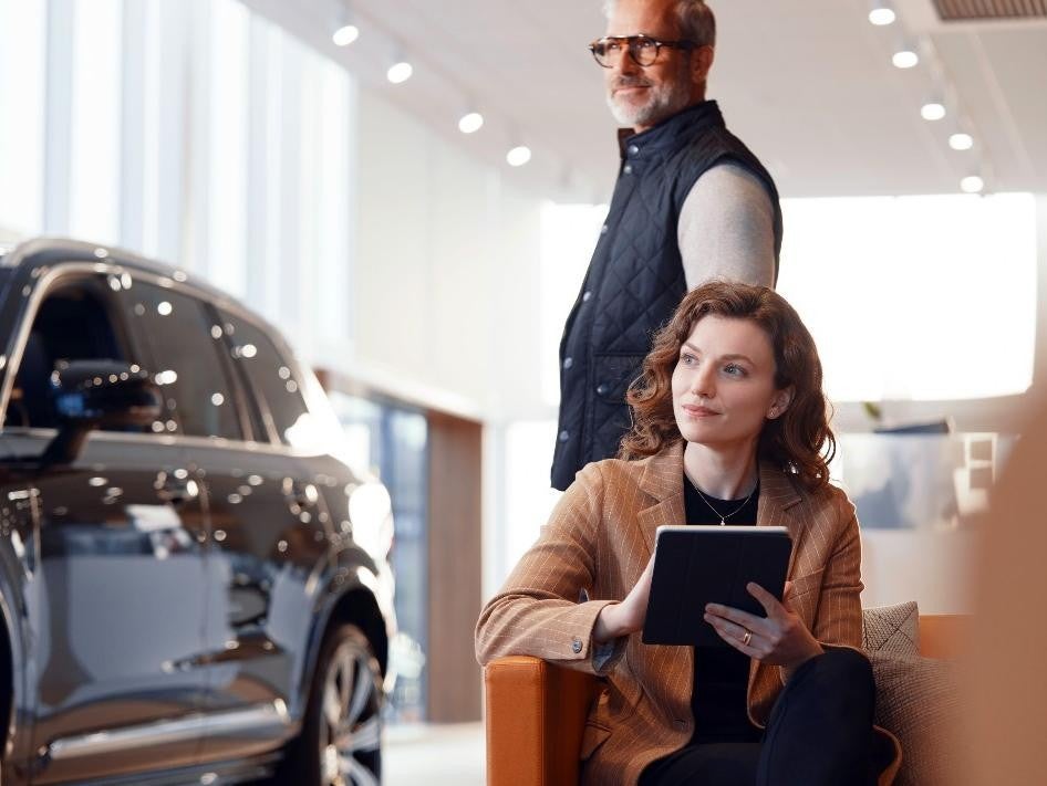 Customers at Bomnin Buick GMC Nanuet in Nanuet NY